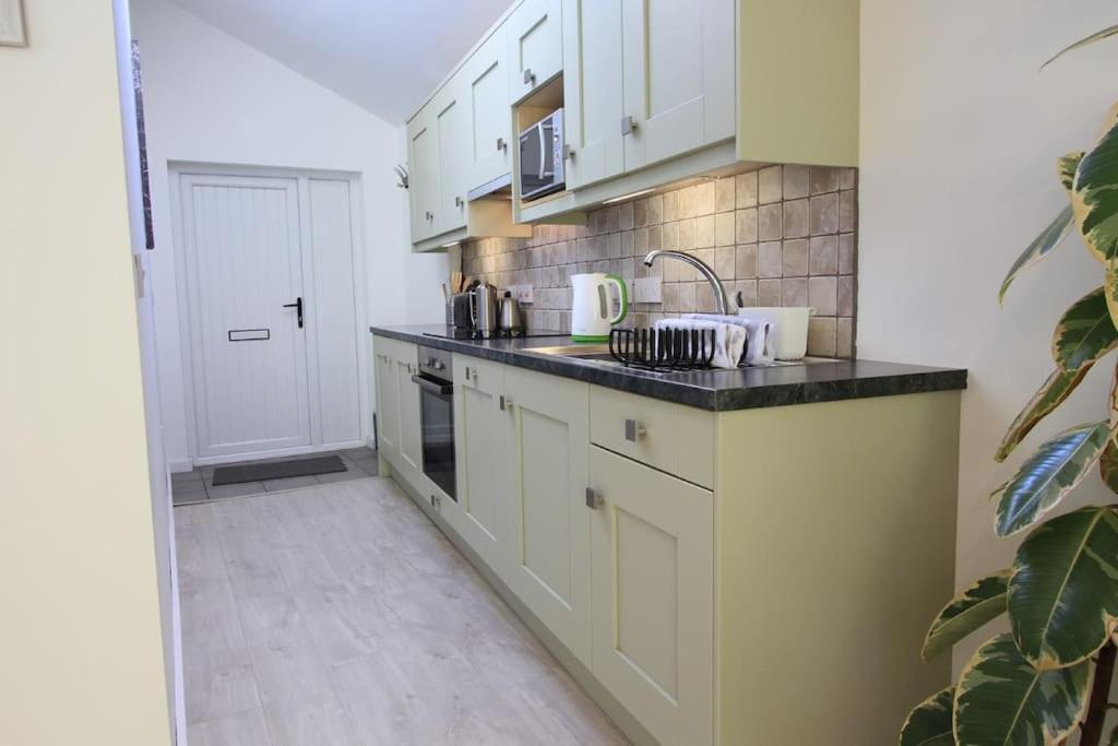 Orchard Nook - Sleeps 4, 2 Bedrooms Kendal Kültér fotó